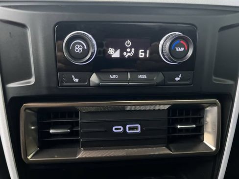Certified 2025 GMC Hummer EV 3X AWD/4WD image 22
