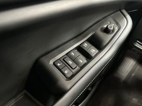 Used 2024 Jeep Grand Cherokee Altitude image 16