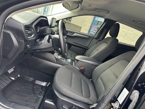 Certified 2024 Ford Escape Active image 9