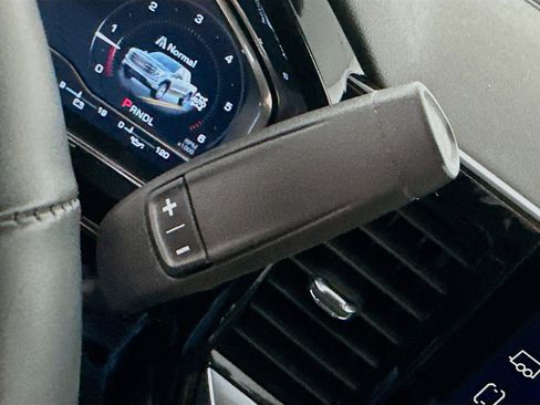 Used 2024 GMC Sierra 1500 Elevation image 23