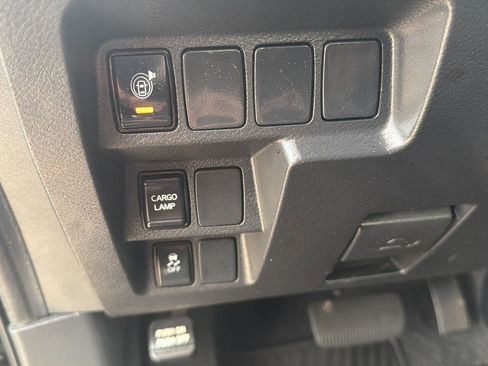 Used 2023 Nissan Frontier S w/ Technology Package RWD image 11