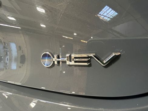 Used 2023 Toyota Prius LE image 33