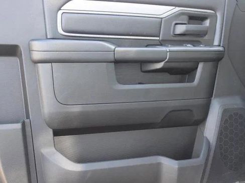 New 2022 RAM 5500 Tradesman image 21