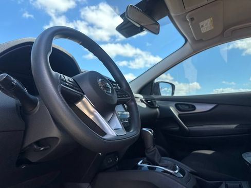 Used 2020 Nissan Rogue Sport S AWD/4WD image 37