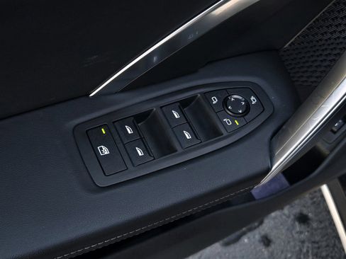 Used 2025 BMW X1 xDrive28i image 10