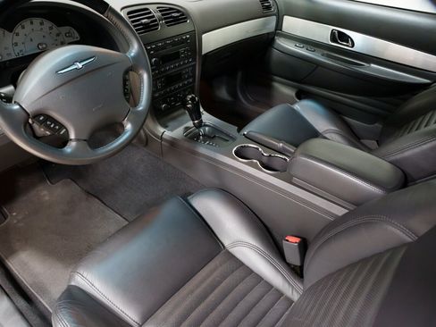 Used 2002 Ford Thunderbird RWD image 12