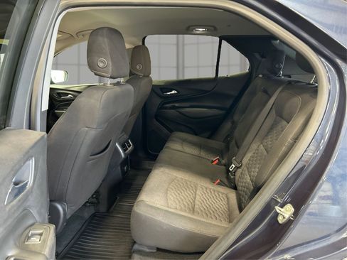 Used 2018 Chevrolet Equinox LT FWD image 10
