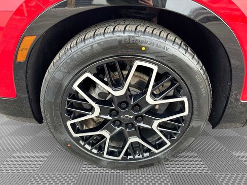 Certified 2023 Chevrolet Blazer RS w/ Driver Confidence II Package image 32