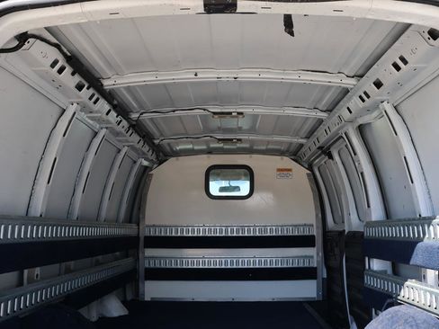 Used 2018 Chevrolet Express 2500 image 16