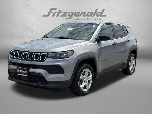Used 2023 Jeep Compass Sport AWD/4WD image 2