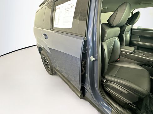 Used 2025 Hyundai Santa Fe SEL FWD image 28