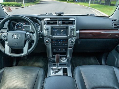 Used 2015 Toyota 4Runner Limited AWD/4WD image 19