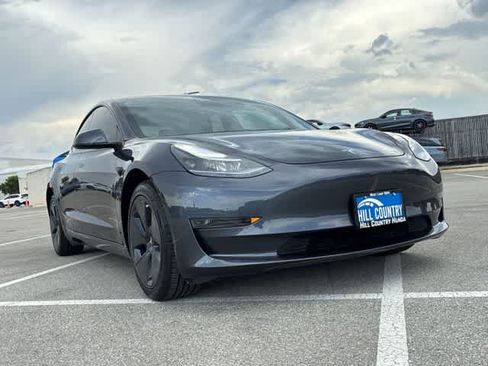 Used 2023 Tesla Model 3 Standard Range RWD image 10