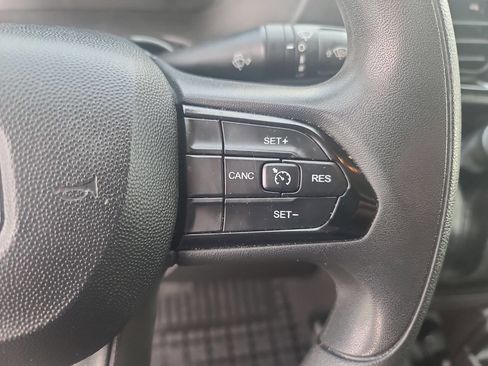 Used 2022 RAM ProMaster 2500 w/ Driver Convenience Group image 18