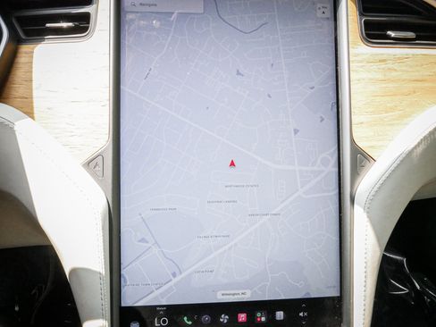 Used 2021 Tesla Model S Long Range Plus AWD/4WD image 25