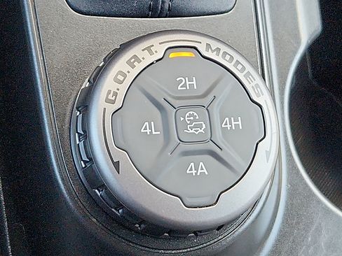 Used 2022 Ford Bronco Black Diamond w/ Sasquatch Package AWD/4WD image 25