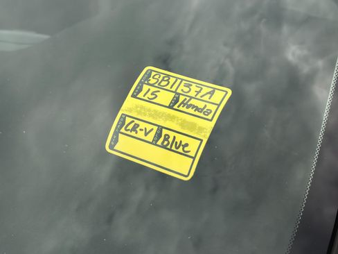 Used 2015 Honda CR-V LX image 31