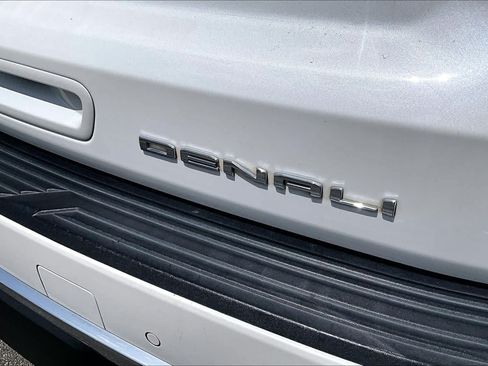Used 2023 GMC Yukon Denali w/ Max Trailering Package AWD/4WD image 9