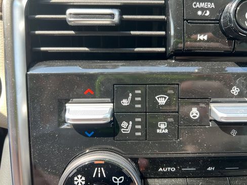 Used 2025 Nissan Armada Platinum w/ Convenience Package AWD/4WD image 6