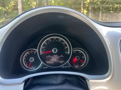 Used 2013 Volkswagen Beetle 2.5 FWD image 27