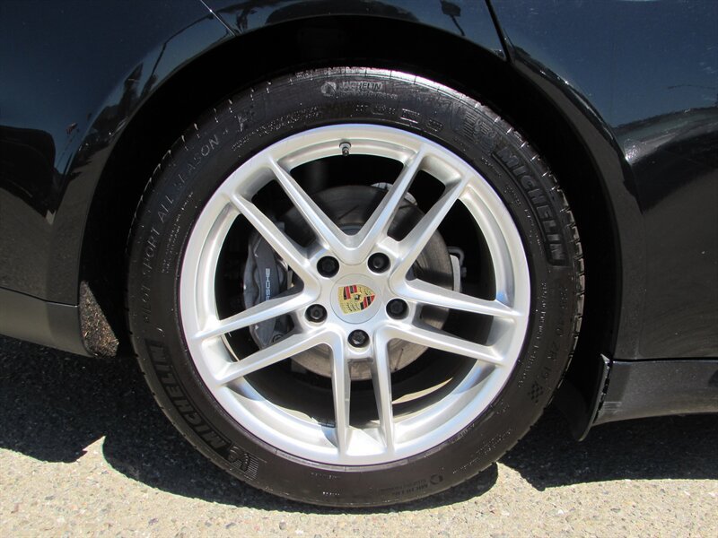 Used 2015 Porsche Panamera 4 AWD/4WD image 37