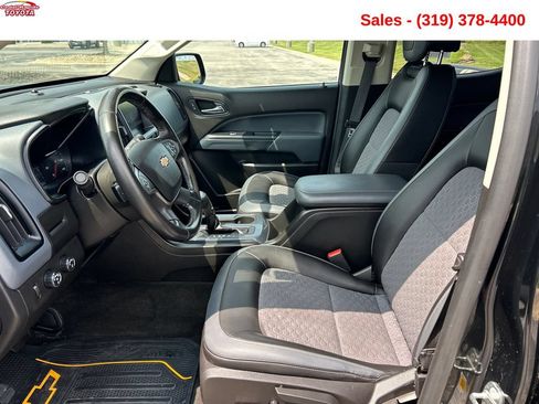 Used 2017 Chevrolet Colorado Z71 AWD/4WD image 11