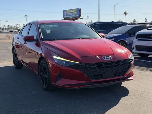 Used 2021 Hyundai Elantra SEL w/ Convenience Package image 11