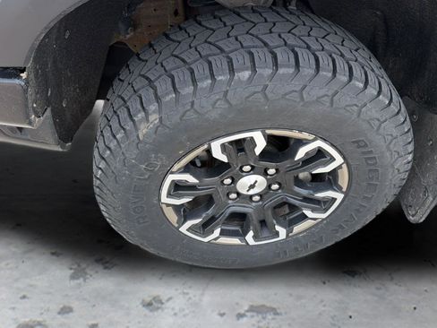 Used 2022 Chevrolet Silverado 1500 ZR2 AWD/4WD image 9