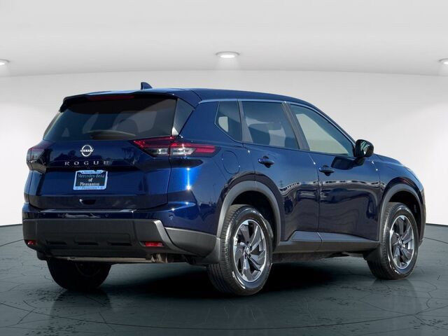 Used 2026 Nissan Rogue SV FWD image 7