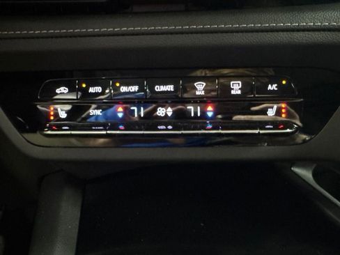 Certified 2023 Buick Envision Preferred AWD/4WD image 32