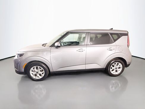 Used 2024 Kia Soul LX w/ Option Group 015 FWD image 6