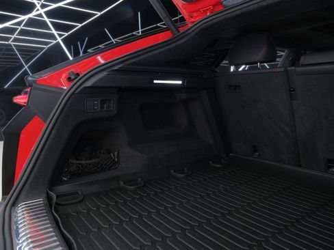 Used 2021 Lamborghini Urus AWD/4WD image 39