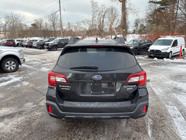 Used 2018 Subaru Outback 3.6R Limited AWD/4WD image 5