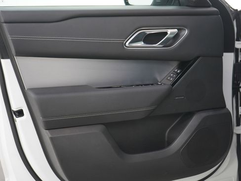 Used 2023 Land Rover Range Rover Velar R-Dynamic S image 21