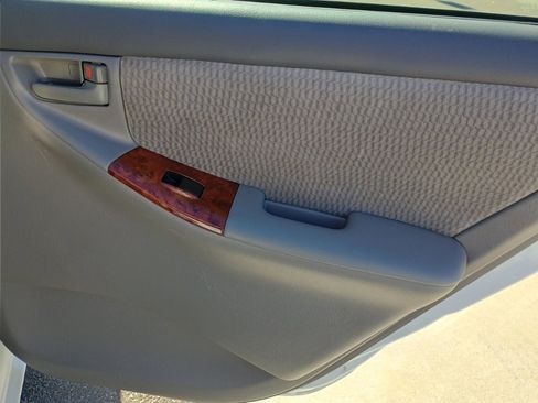 Used 2006 Toyota Corolla CE image 18