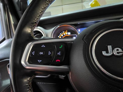 Used 2019 Jeep Wrangler Unlimited Sahara w/ Uconnect 4C Nav & Sound Group AWD/4WD image 27