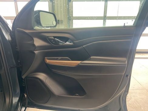 Used 2019 GMC Acadia SLE w/ LPO, Floor Liner Package image 10