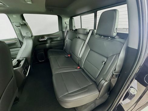 Used 2024 GMC Sierra 1500 SLT w/ SLT Premium Plus Package AWD/4WD image 35