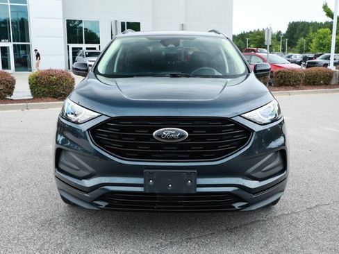 Used 2022 Ford Edge SE w/ Black Appearance Package AWD/4WD image 2