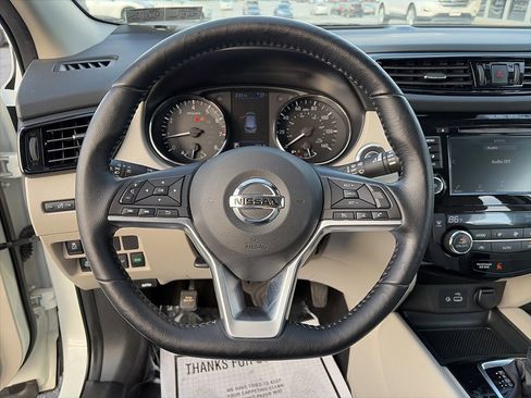 Used 2022 Nissan Rogue Sport SV image 18