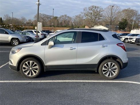 Used 2022 Buick Encore Preferred image 4