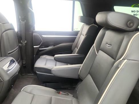 Used 2025 Cadillac Escalade Sport w/ Touring Package AWD/4WD image 34