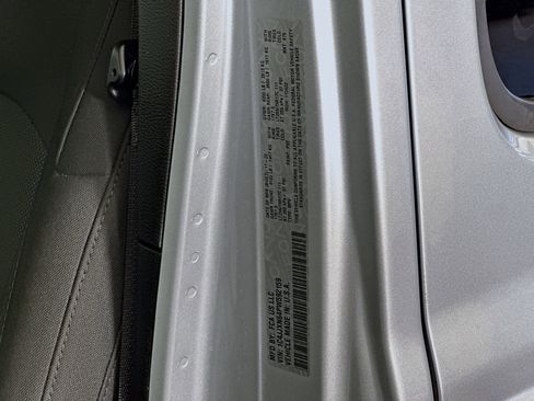 Used 2023 Jeep Wrangler Unlimited w/ Cold Weather Group image 12