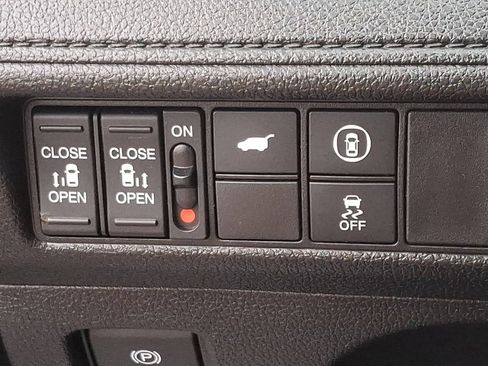 Used 2023 Honda Odyssey Sport image 25