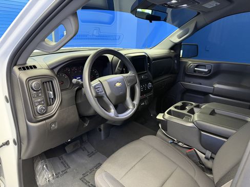Used 2022 Chevrolet Silverado 1500 Custom AWD/4WD image 11
