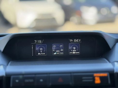 Used 2022 Subaru Ascent Limited w/ Technology Package image 30