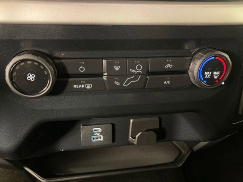 Used 2022 Ford F150 XLT w/ Trailer Tow Package image 7