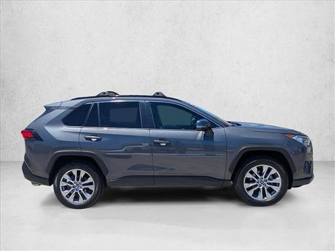 Certified 2020 Toyota RAV4 XLE Premium FWD image 4