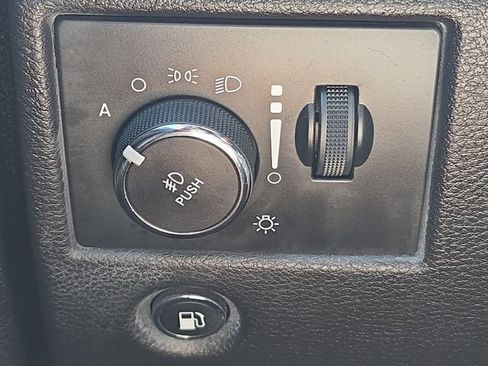 Used 2020 Jeep Grand Cherokee Altitude RWD image 17