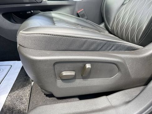 Used 2022 Buick Envision Avenir w/ Technology Package II FWD image 12